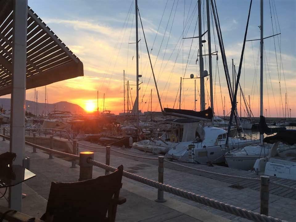 Philip'S Holiday House 尼奥克瑞奥 外观 照片